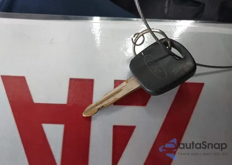 2002 Ford F-150 Lariat/Xlt z USA, uszkodzony, nr VIN 1FTRW07L82KB90613